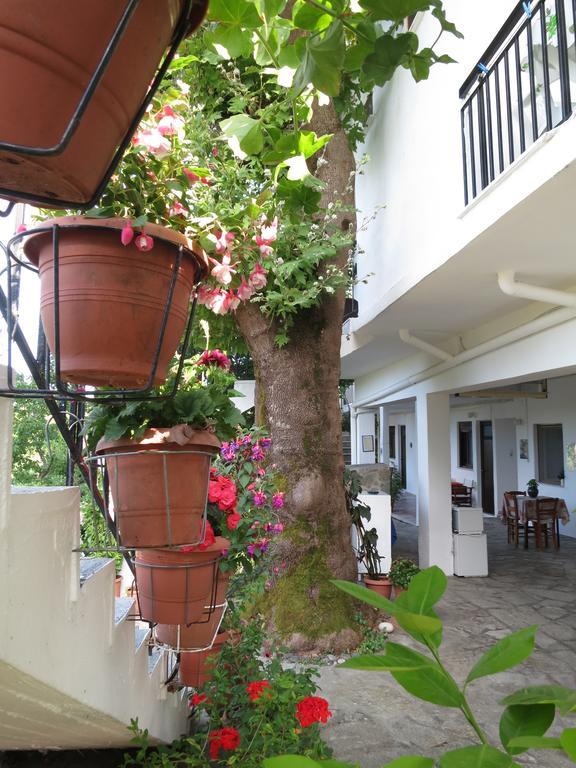 Panagiotis Apostoloudias Rooms Therma  Bagian luar foto